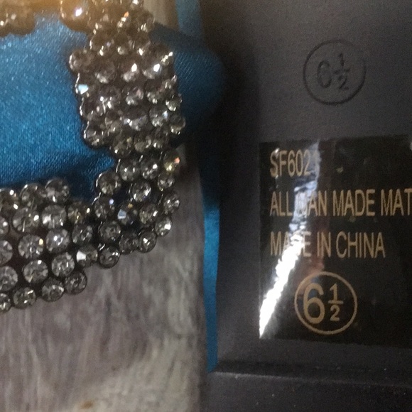 New in box beautiful turquoise blue satin flats. - Picture 5 of 5